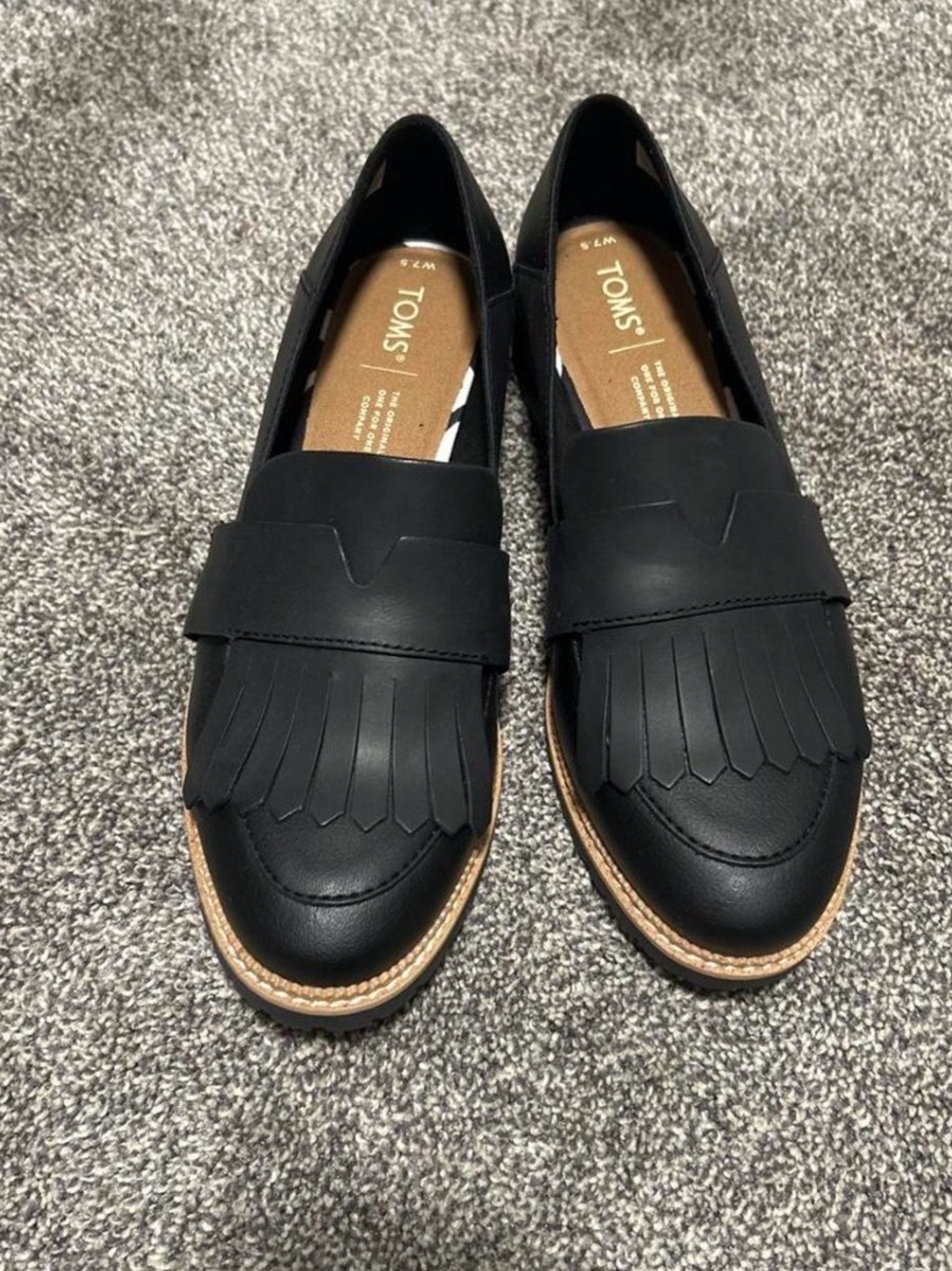 Toms Black Fringe Kiltie Loafers for Women -size 7.5